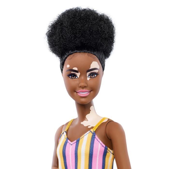 BARBIE Fashionistas Vitiligo Robe Longue Rayée