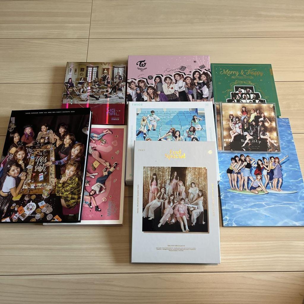 [USED] TWICE Album Set 9 Pieces