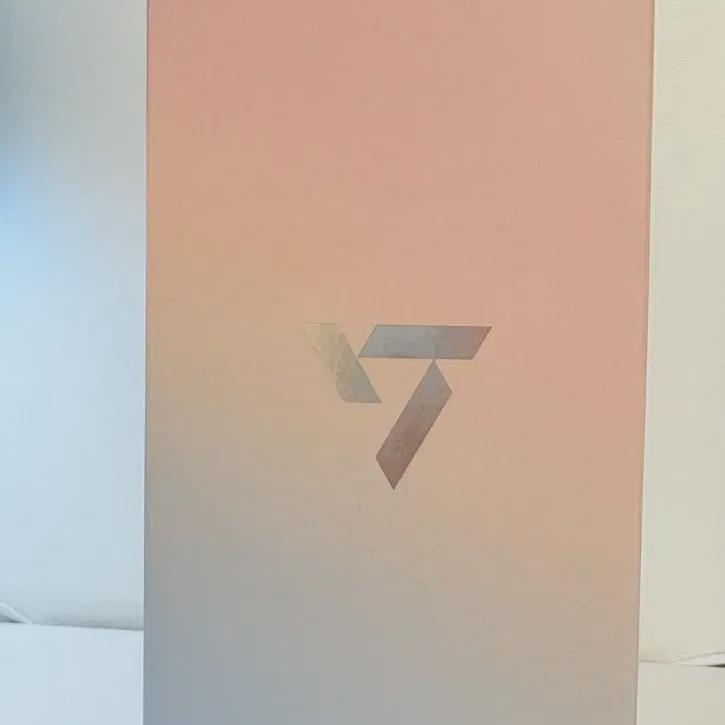 

Seventeen Новый Нейрот Бонг