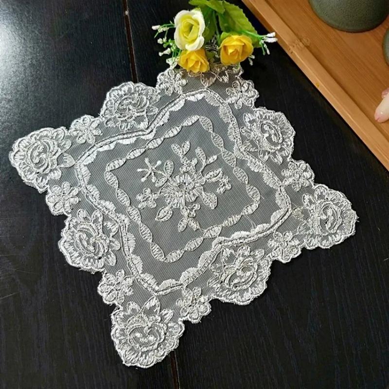 European Placemat Cup Coaster Lace Embroidery Table Cushion Coffee Tea Lamp Solid Wood Furniture Slip-resistant Pad Jewelry Cloth Christmas