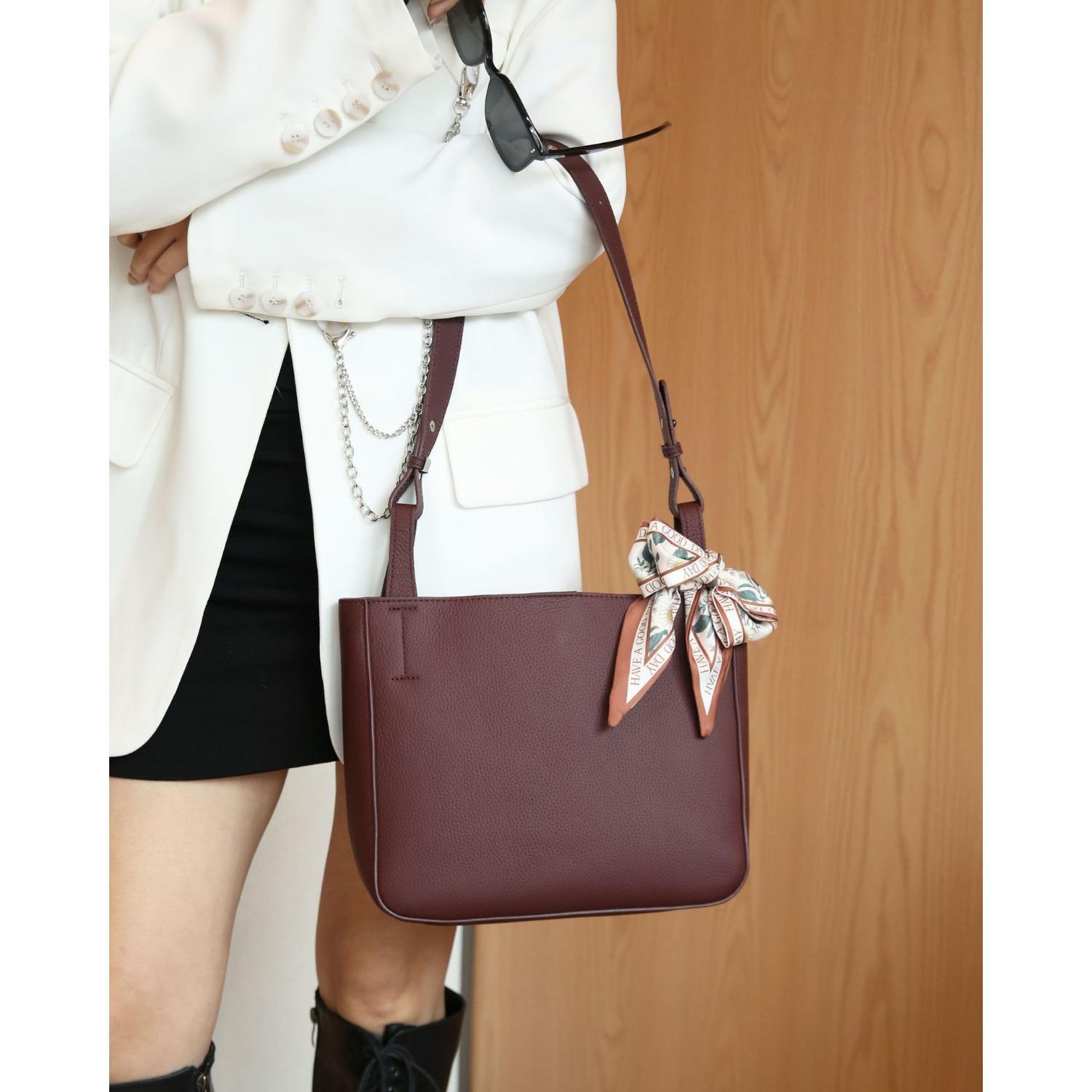 

Женская сумка через плечо из коровьей кожи, большая вместимость, женская модная простая сумка для покупок, практичная и вместительная сумка из мягкой кожи