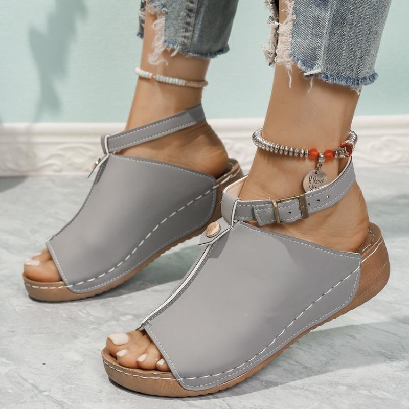 Fashion Summer New Sandals Women Fashion Round Head Open Toe Rivet Line with Soft Soles Anti-slip Wear-resistant Flat Shoes