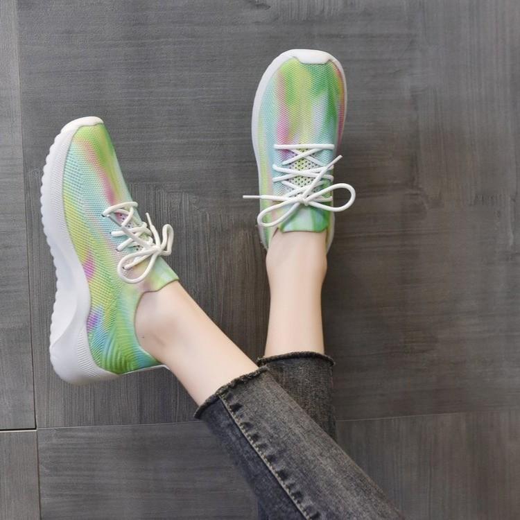 Thick Soled Plus Size Color Blocked Round Toe Lace Up Sneakers