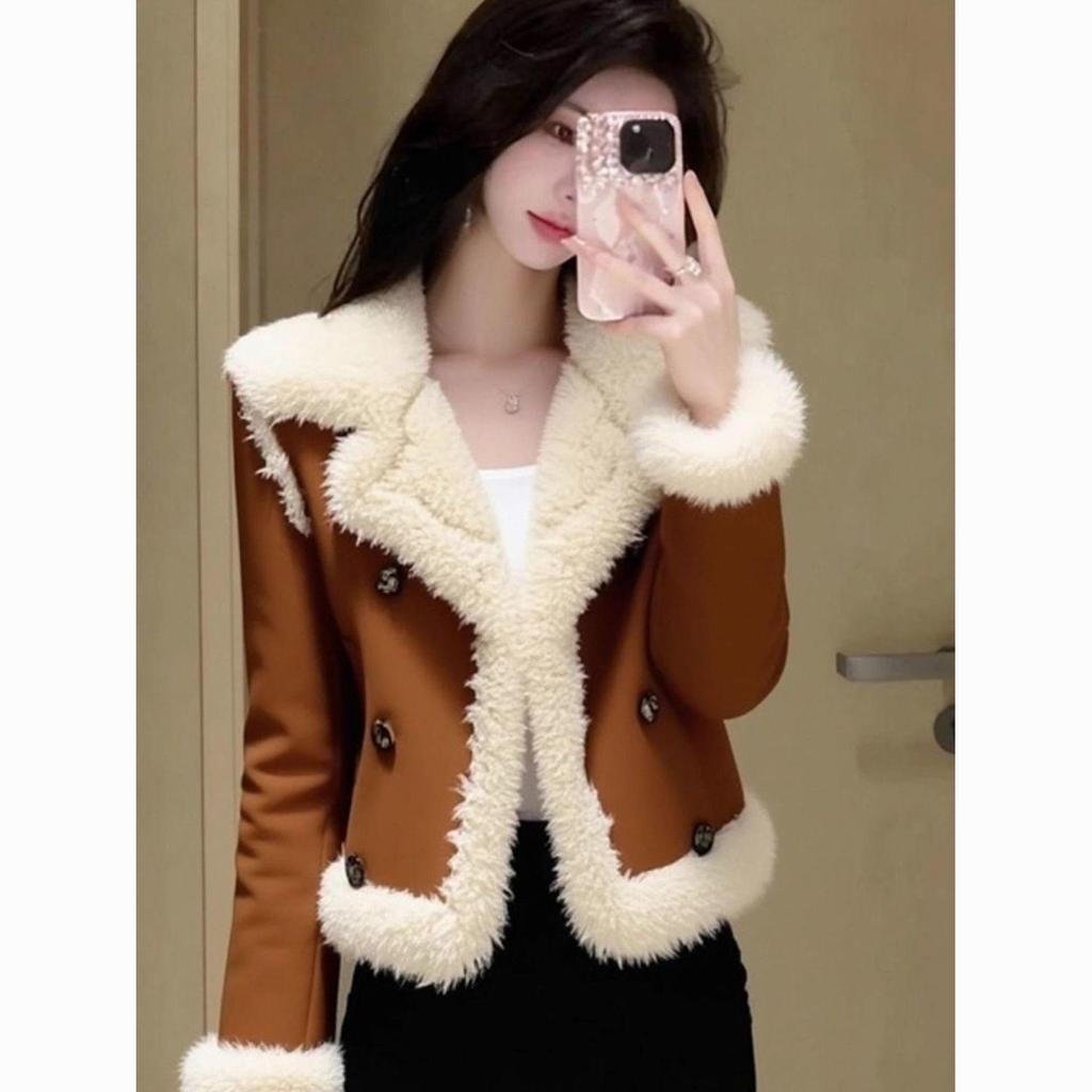 Women's Stylish Brown Shearling Coat - Chic, Thick, and Warm Winterwear.