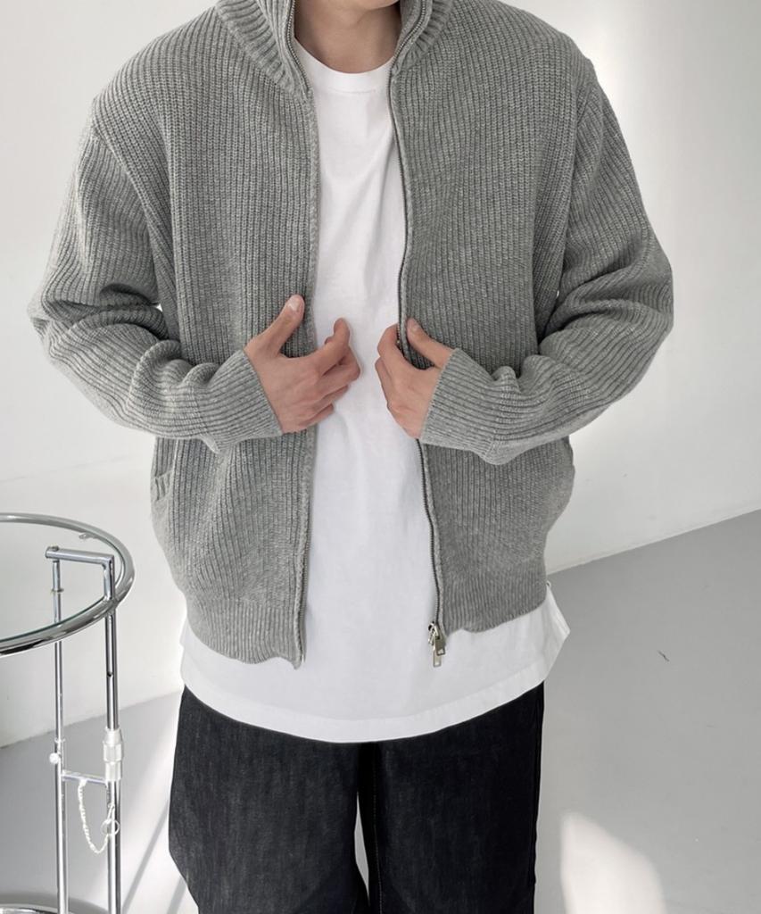 UMBRELLA ON THE GO Signature High-Neck Two-Way Collar Knit Zip-Up