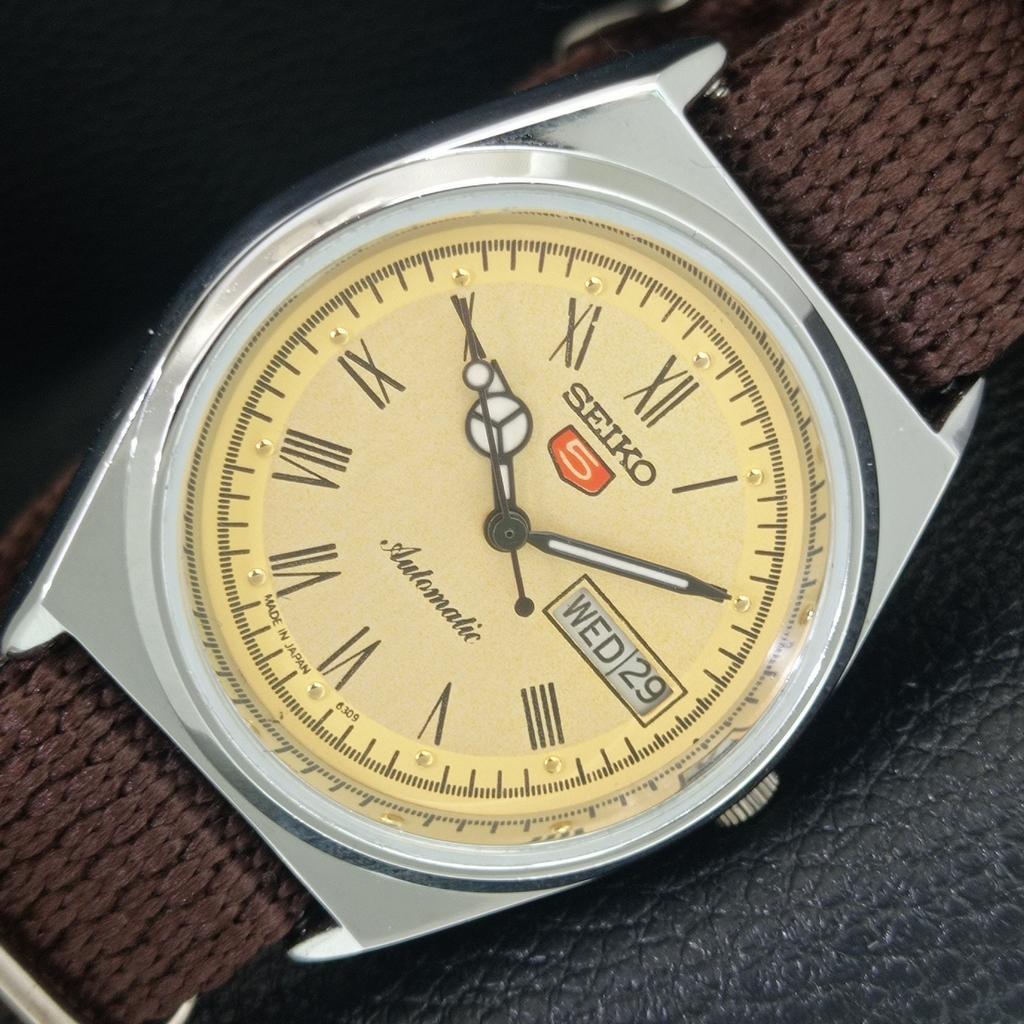 

VINTAGE REFURBISHED SEIKO 5 AUTOMATIC JAPAN MENS ROMAN FIGURE WATCH a442631-1