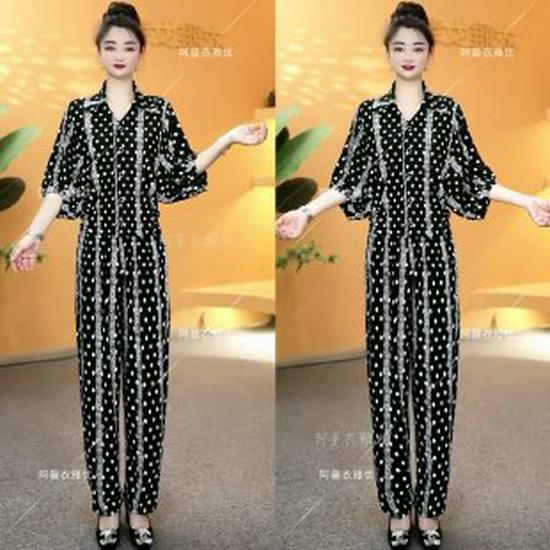 

Stylish Summer Short Sleeve Two-Piece Set for Middle-Aged and Elderly Women 2XL (110-125 jin)
