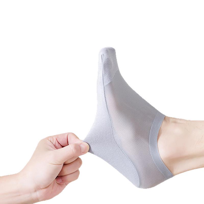 Men's Summer Ice Silk Invisible Socks - Breathable, Sweat-Absorbent, Anti-Slip, Low-Cut Mesh Cotton.