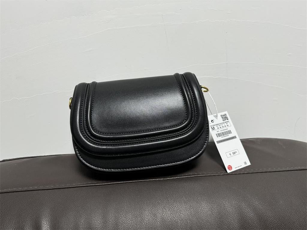 2026 New Style Spanish Women's Saddle Bag: Magnetic Flap, Stitch Detail, Versatile Single Shoulder or Crossbody