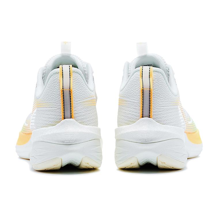 LiNing Red Hare 6 Pro Shock Absorbers Slip Resistant Abrasion Resistant Low top Sprint Running Shoes Women's White ARMT014-1