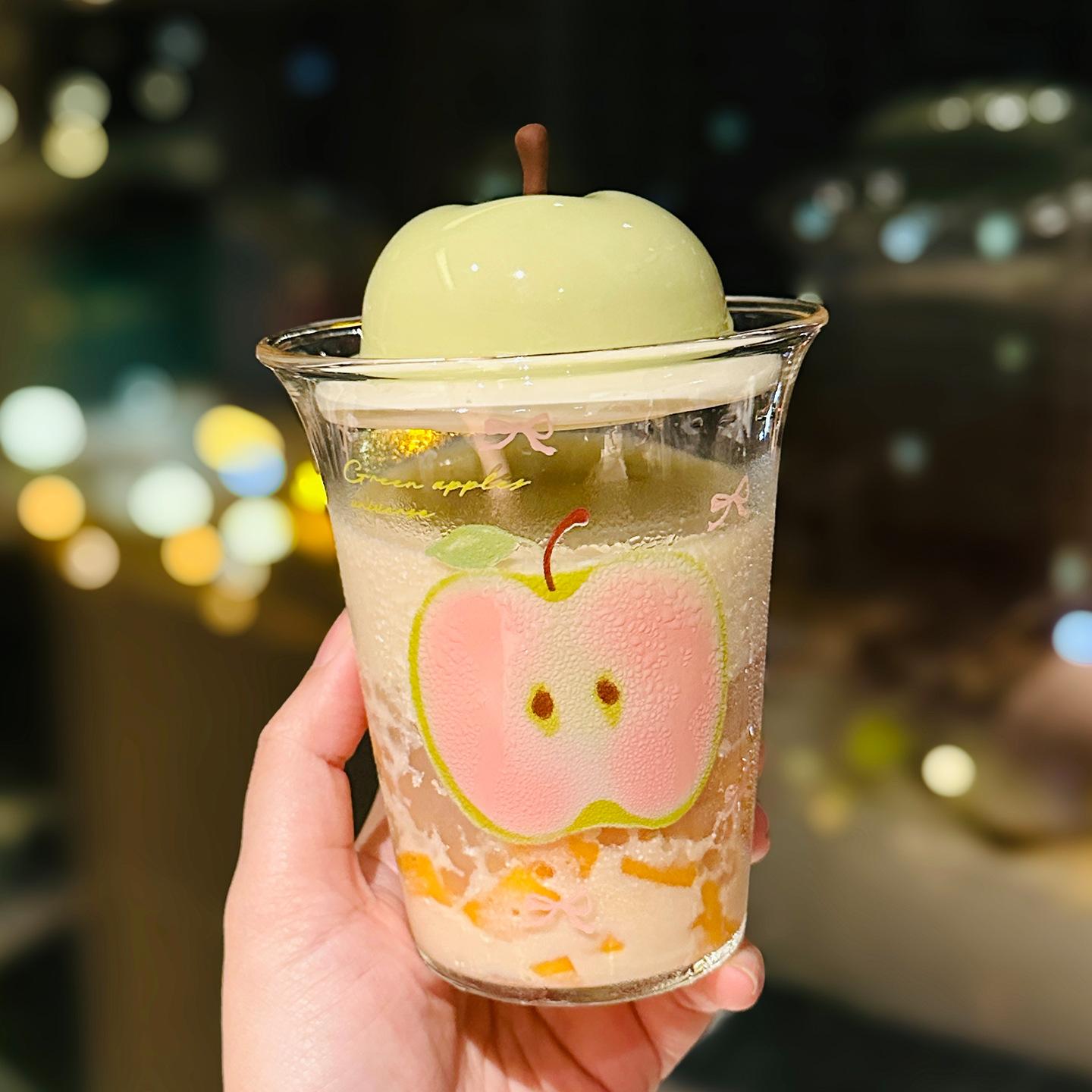 

Katon Apple High Borosilicate Glass Cup with Lid Cute Home Fruit Straw Cup High Temperature Resistant Mug As A Souvenir 400ml