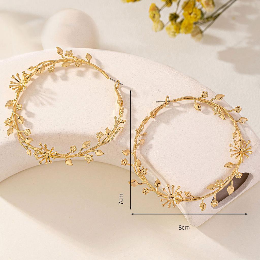 Exaggerated Hoop Earrings for Women Leaf Flower Gold Color Big Circle Earrings Vintage Trend Women's Jewelry Gift