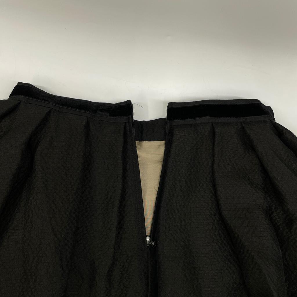 FOXEY 37604-SSFN402K Black Silk X Wool Sheer Sakka-Mid-length Skirt Skirt 40 blackUsed