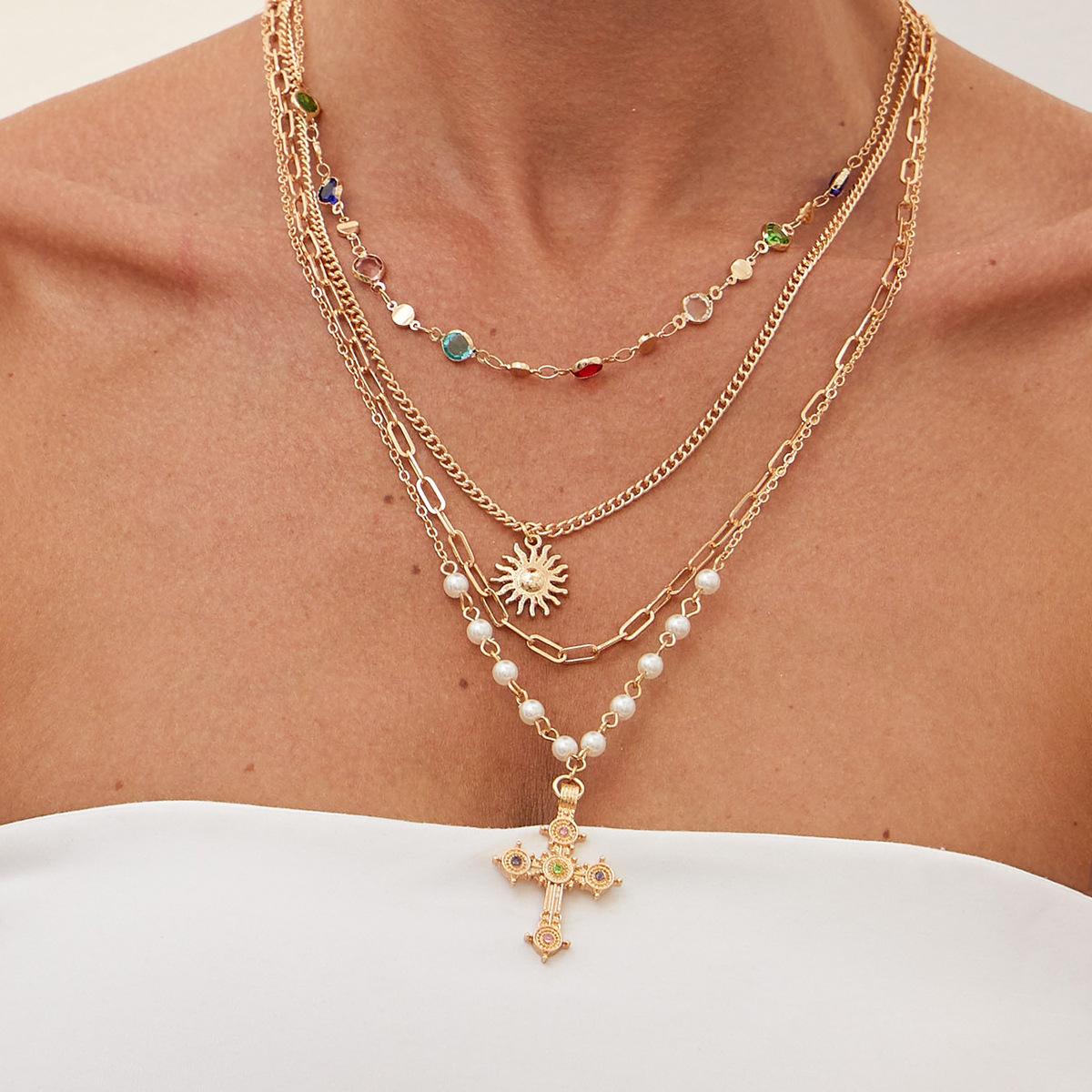 Wind Hip Hop Metal Cross Sun Pendant Imitation Pearl Necklace, Fashionable Colored Diamond Chain Necklace