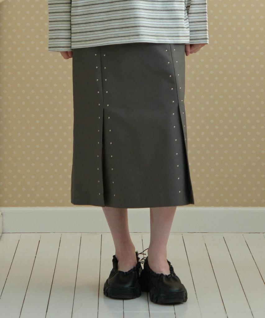 TTUDEMENT Stud Long Skirt_Charcoal