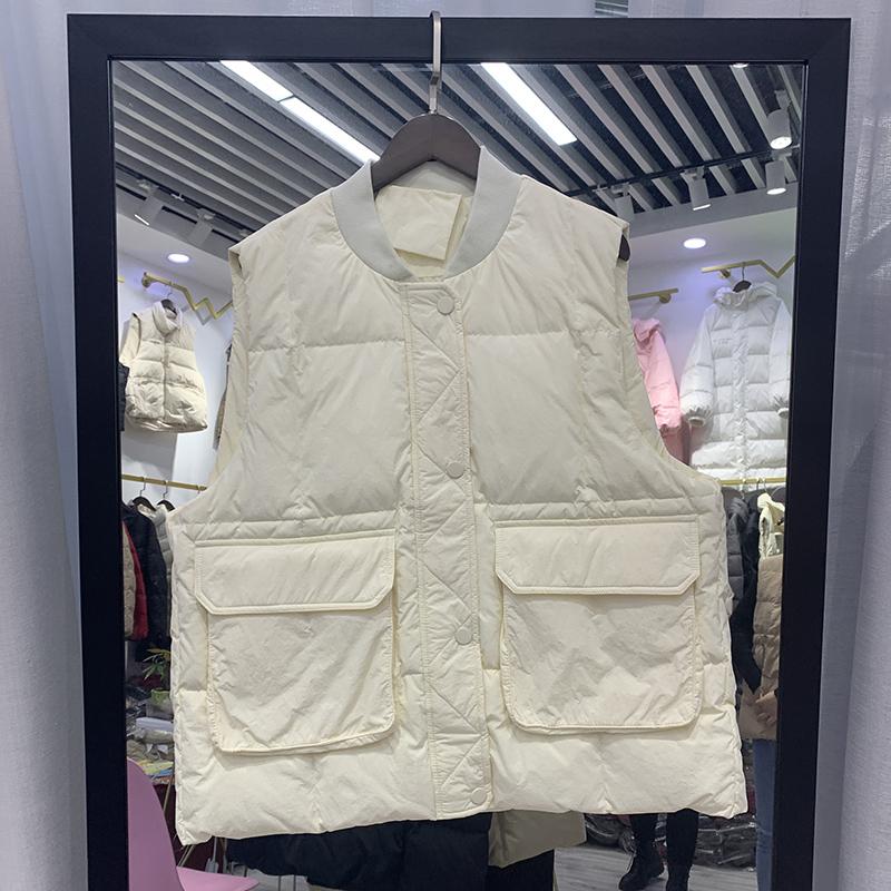 Женская осенне-зимняя куртка на белом утином пуху — фото 3