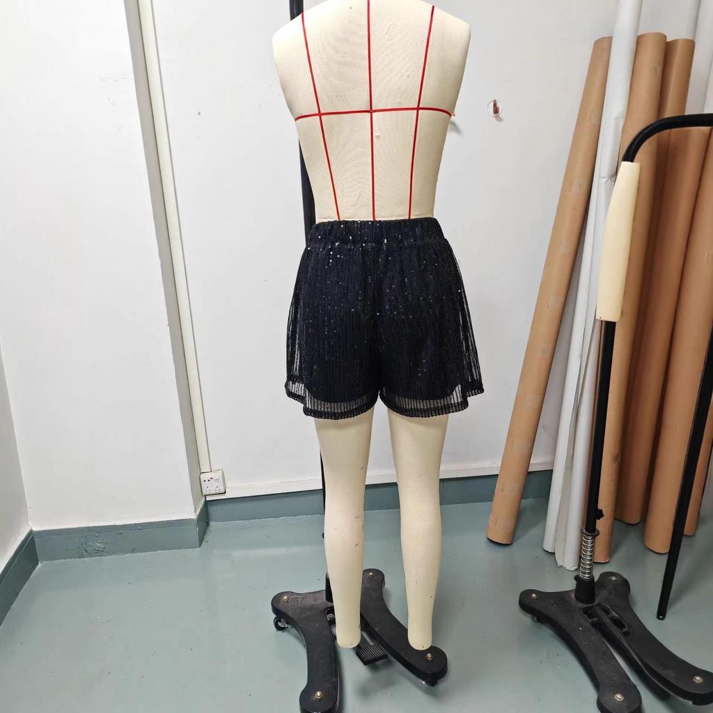 Collezione Primavera/Estate 2026 Pantaloncini Hot Pants e Pantaloni Gonna con Paillettes, Perline e Cristalli da Donna