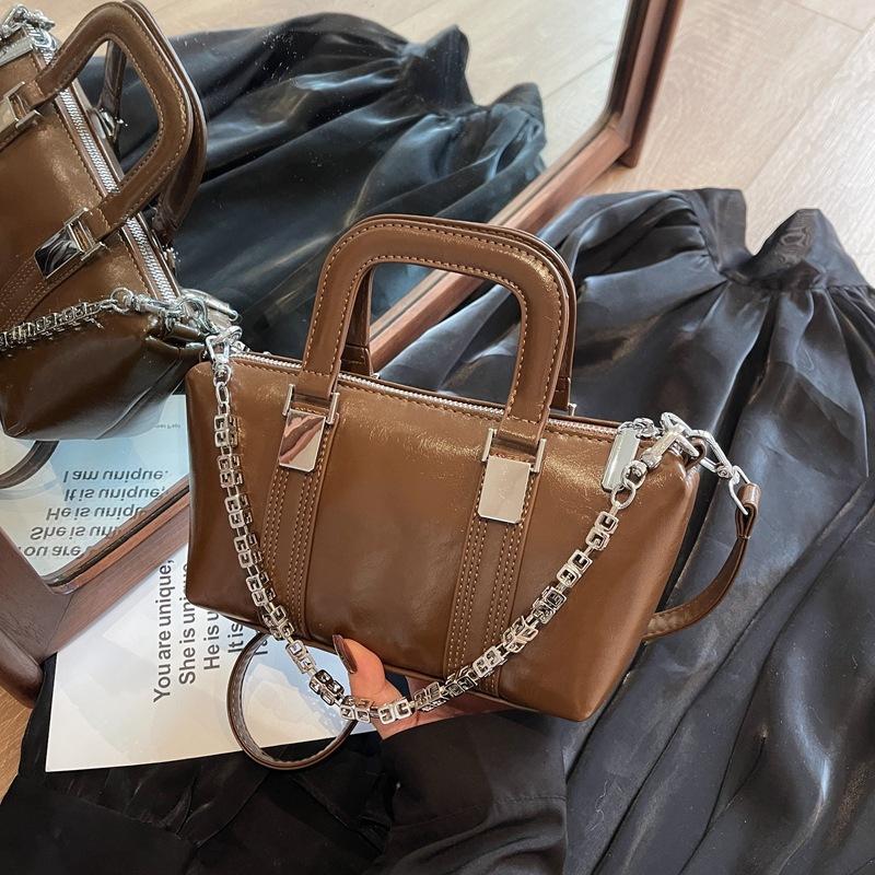Chain Small Square Bag Design Sense Handbag Women's Trendy Retro Simple and Versatile Commuter Shoulder Messenger Bag