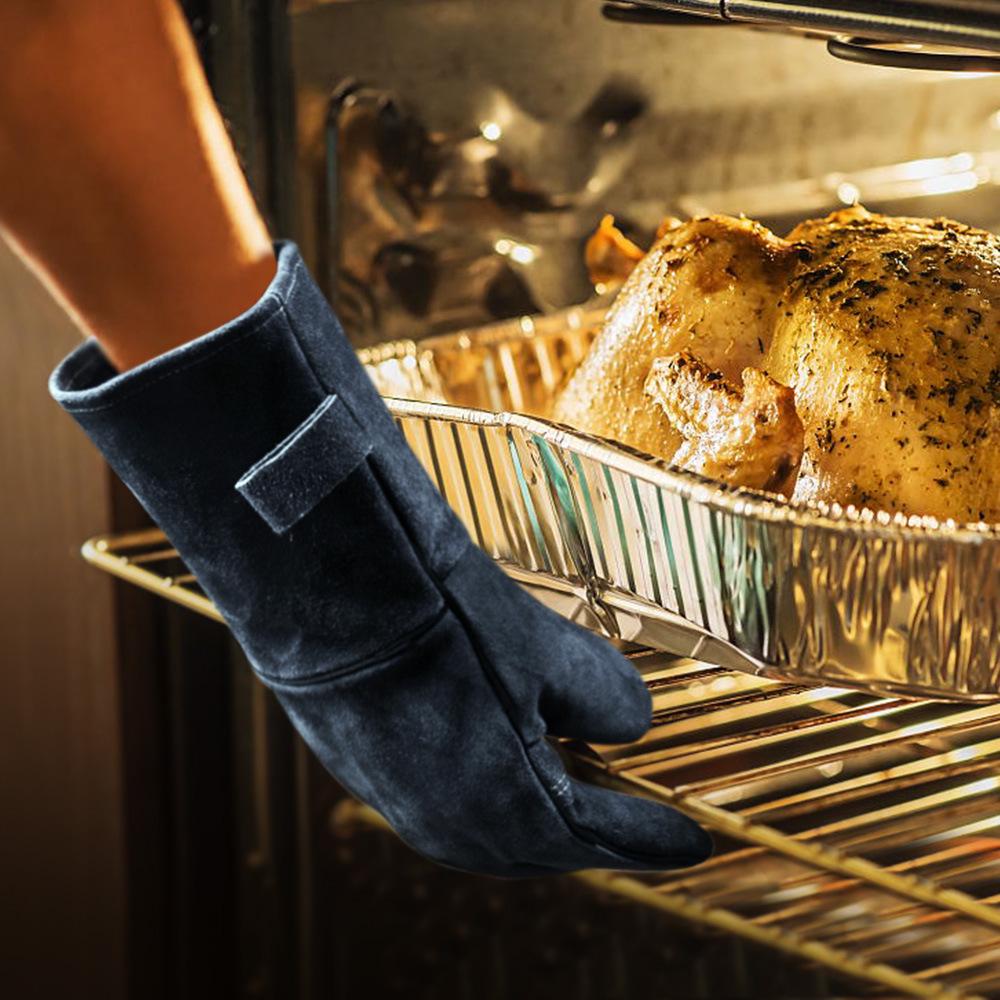 Cowhide BBQ Gloves: Heat-Resistant, Fireproof, Long-Style for Camping, Picnics, and Welding (500℃ Protection)