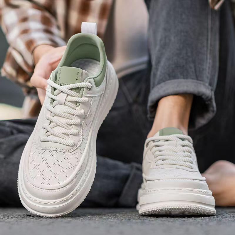 Men's Shoes for Spring and Summer Breathable Lightweight Soft Sole White Shoes for Men's Casual Shoes for Versatile Thick Sole Shoes