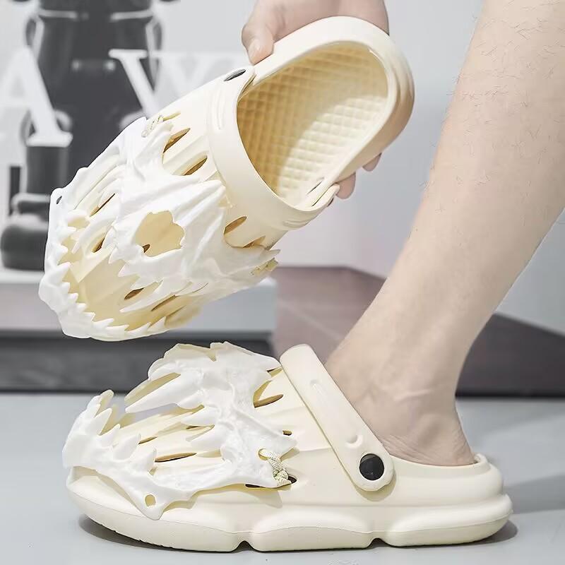 2026 Summer New Men's Slippers Outdoor Garden Clogs Male Casual Shoes Fashion Luxury Sandals Comfort Home Soft Slippers 38-45