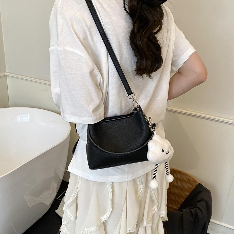 Fashion Versatile Bucket Bag New Women's Bag Underarm Bag Shoulder Bag Crossbody Bag
