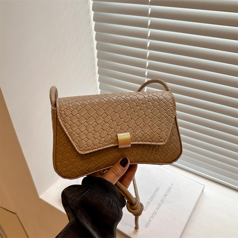 

Niche baguette bag, high-end underarm bag women s bag 2025 new retro simple and versatile shoulder messenger bag хаки