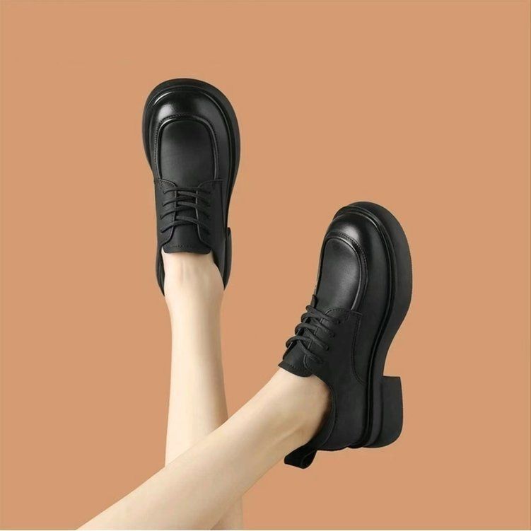 Nuove scarpe moda versatili antiscivolo per uniforme da lavoro da donna, stile britannico, tacco basso spesso, suola morbida, primavera estate 2025
