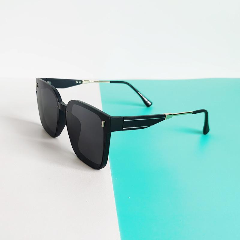 Sunscreen Casual Fashion Sunglasses Premium Sense Uv Protection Sunshade Women'S Glasses Square Rice Nail Fashion Sunglasses