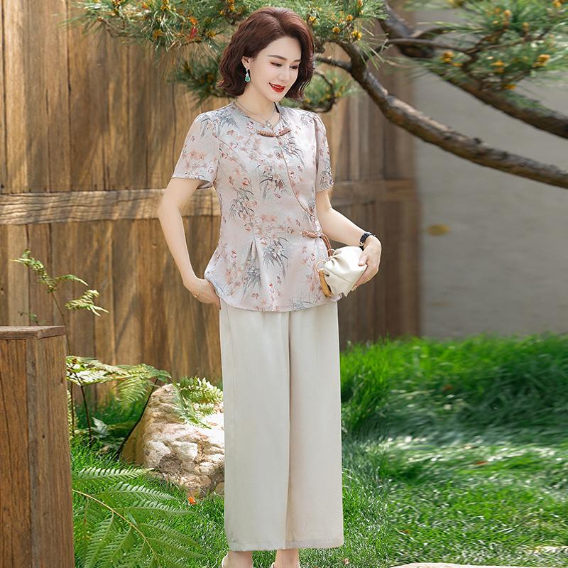 Elegant Chinese Style Summer Fashion Set: Short Sleeve Top & T-shirt for Middle-aged and Elderly Women