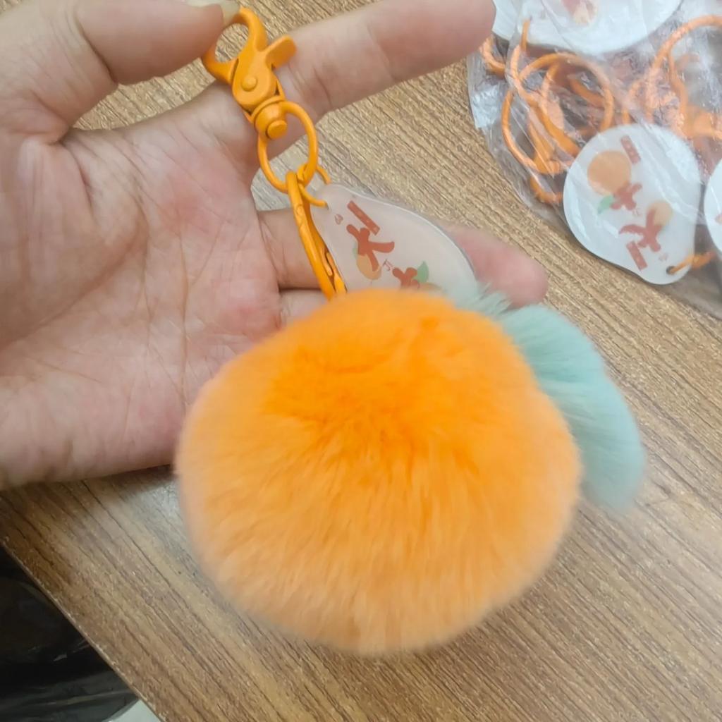 1 Pezzo Portachiavi Peluche Dolci e Soffici Portachiavi per Chiavi Auto Mandarino Ciondolo Portachiavi Pelliccia di Coniglio Rex Pompom Arancione di Lusso Carino