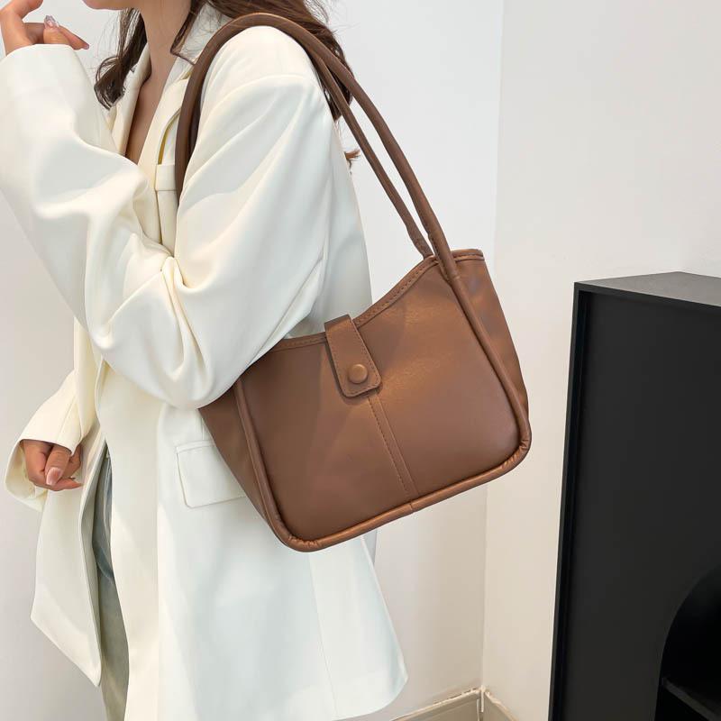 Popular texture women's bag spring new fashion bucket bag loose lazy wind large capacity shoulder bag