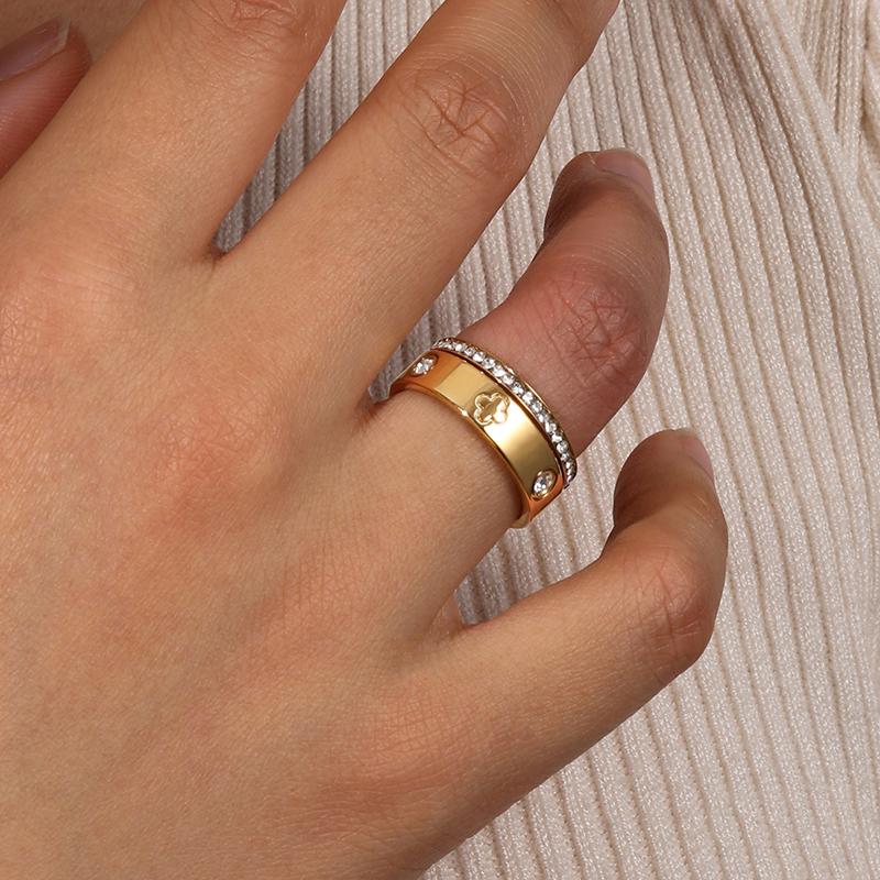 Yupsk French Inlaid Crystal Four-leaf Flower Stainless Steel Rings Set For Women 18K-Gold-plated Waterproof Not Fading Rings