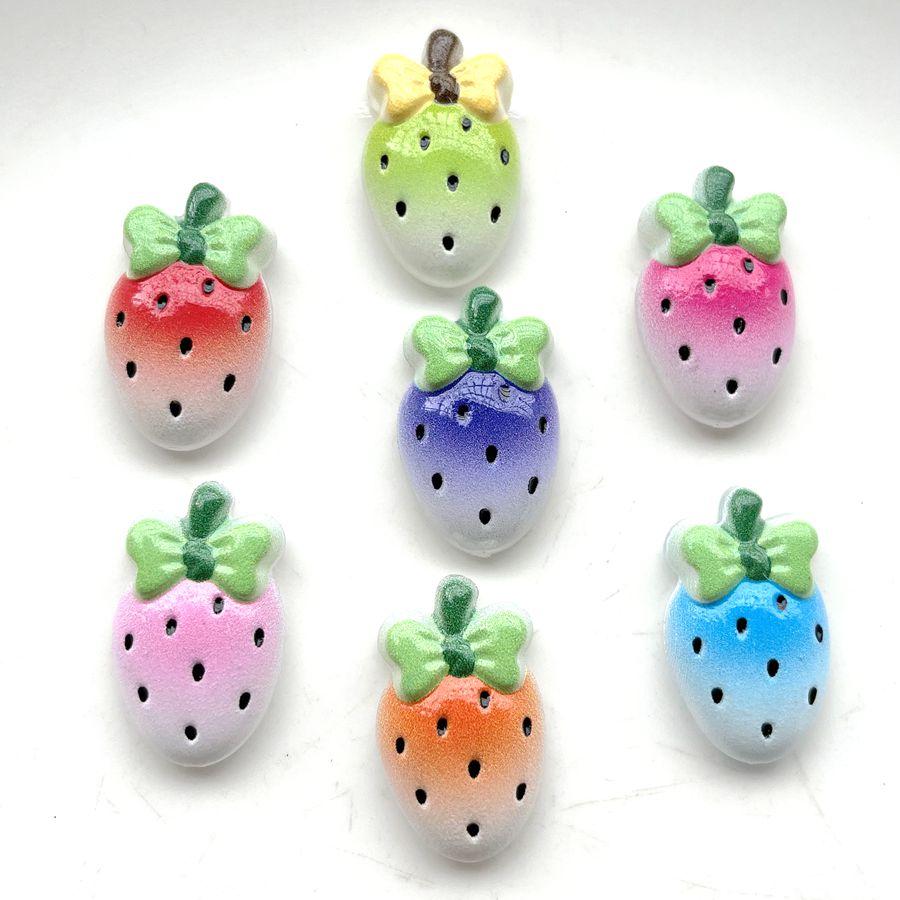 

10 mixed strawberry shaped resin scrapbooks suitable for hair accessories, phone cases, and various DIY decorative accessories разноцветный