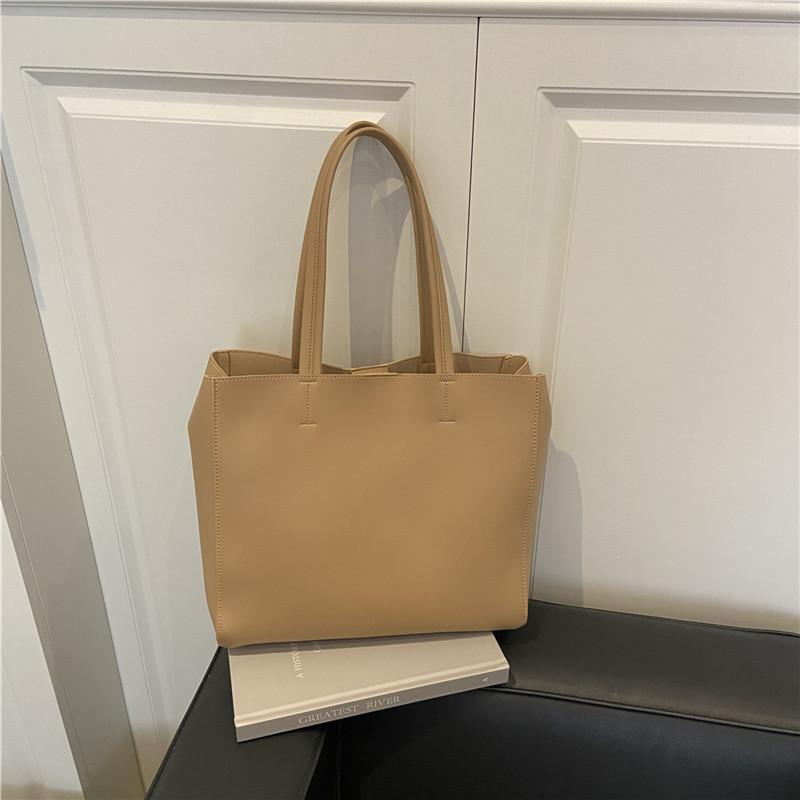 Premium big bag New trendy fashion women's bag Shoulder bag Large capacity versatile commuter tote bag