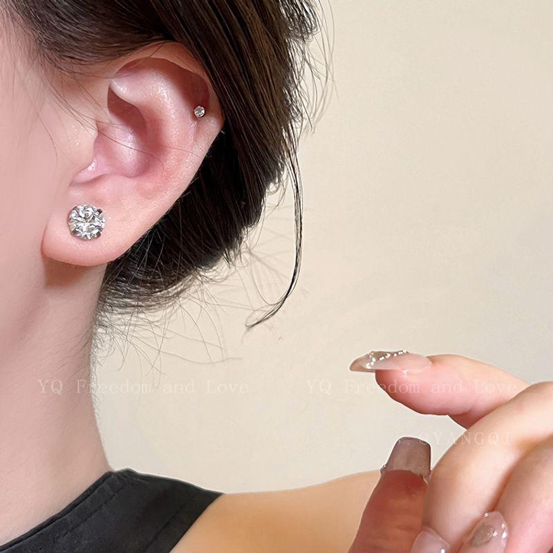 Accessible Luxury Medical Titanium Steel Flash Hua Zi Female Magnetic Ear Studs