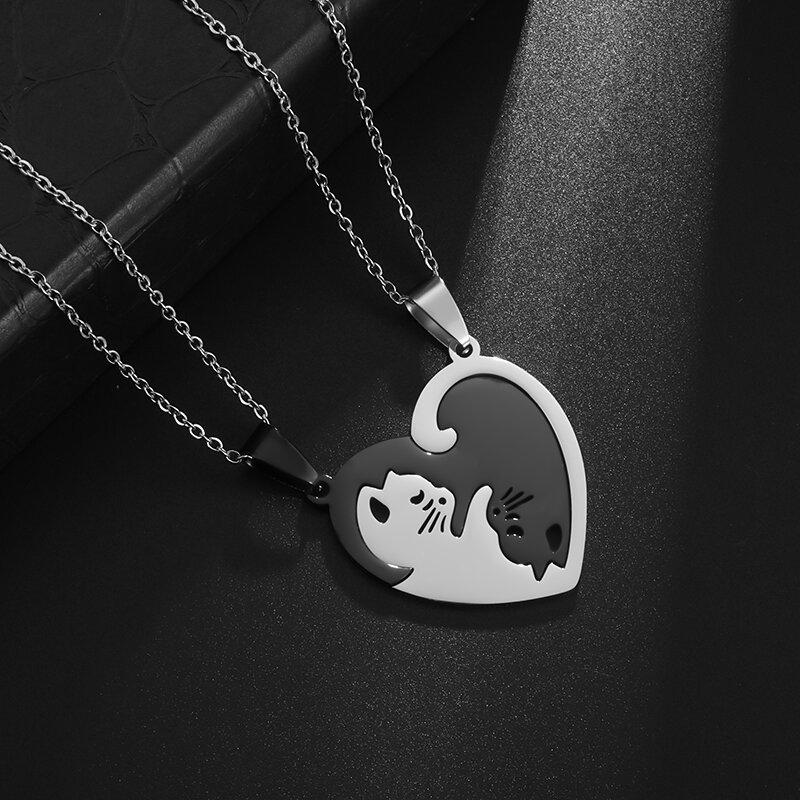 Stainless Steel Simple Personalized Spider Pendant Necklace Men and Women Fashion Party Pendant Jewelry Gift