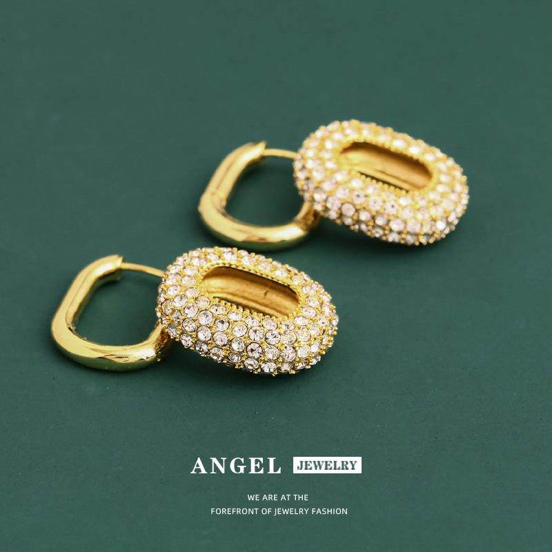 

18K Gold European-American Hollow Circle Rhinestone Earrings - Light Luxury, Retro Hong Kong Style, Noble Copper-Inlaid Gemstone Design.