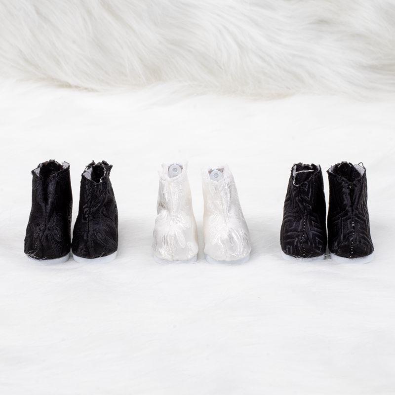 

20cm Retro Cotton Doll with Dragon Costume and Plush Boots 20cm
