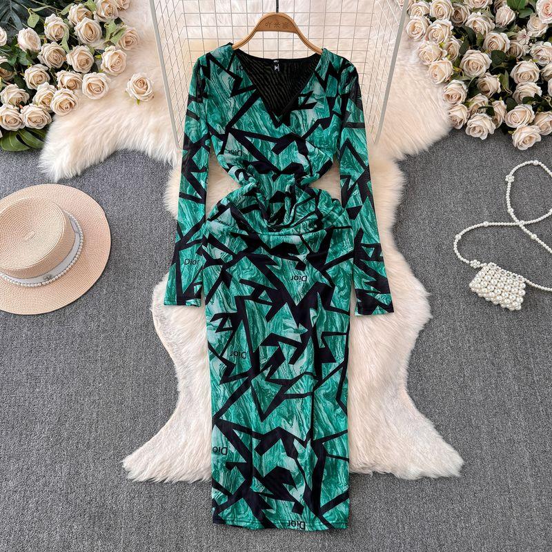 

Lightly Mature French Deep V Neck Long Sleeves Printed Mesh Dress Women s Lace-up Waist-Controlled Slimming Skinny Sheath Skirt Black background Green Print One size