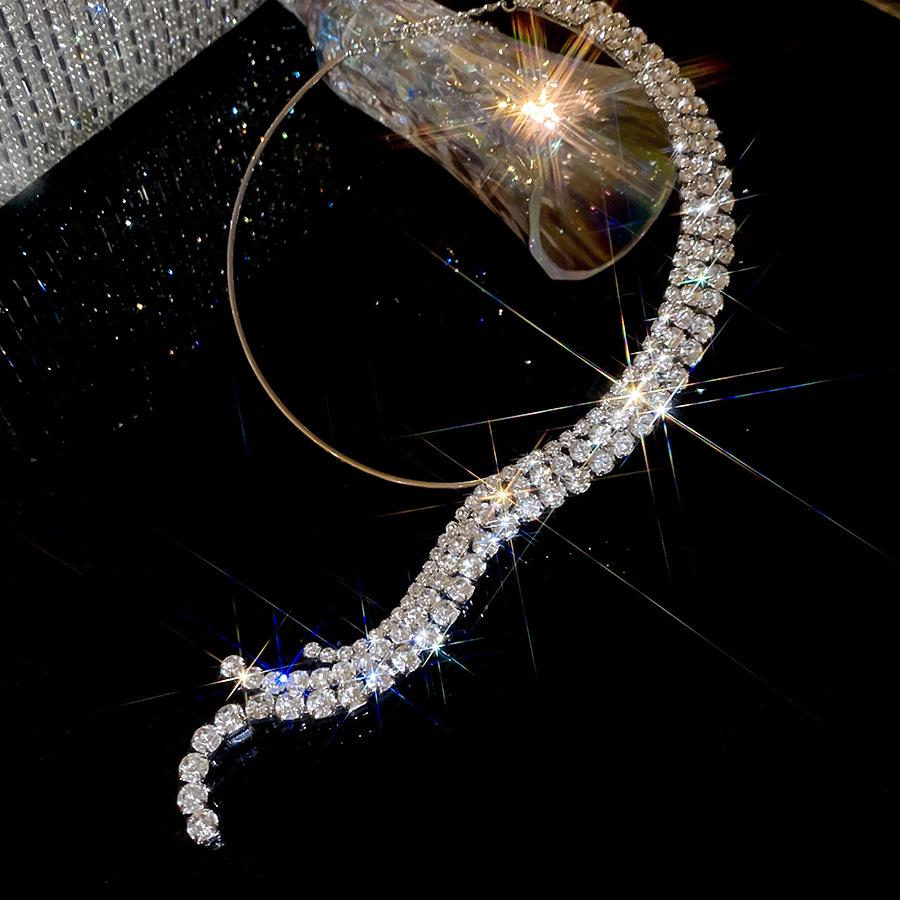 Elegante Collana Choker con Nappa di Diamanti Light Luxury per Donna