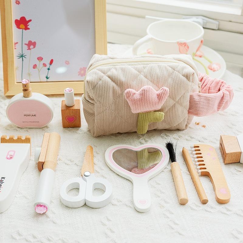 Wooden Pretend Play Makeup Toys Simulation Cosmetics Set Girls Play House Hairdressing Simulation Make Up Preschool Toys