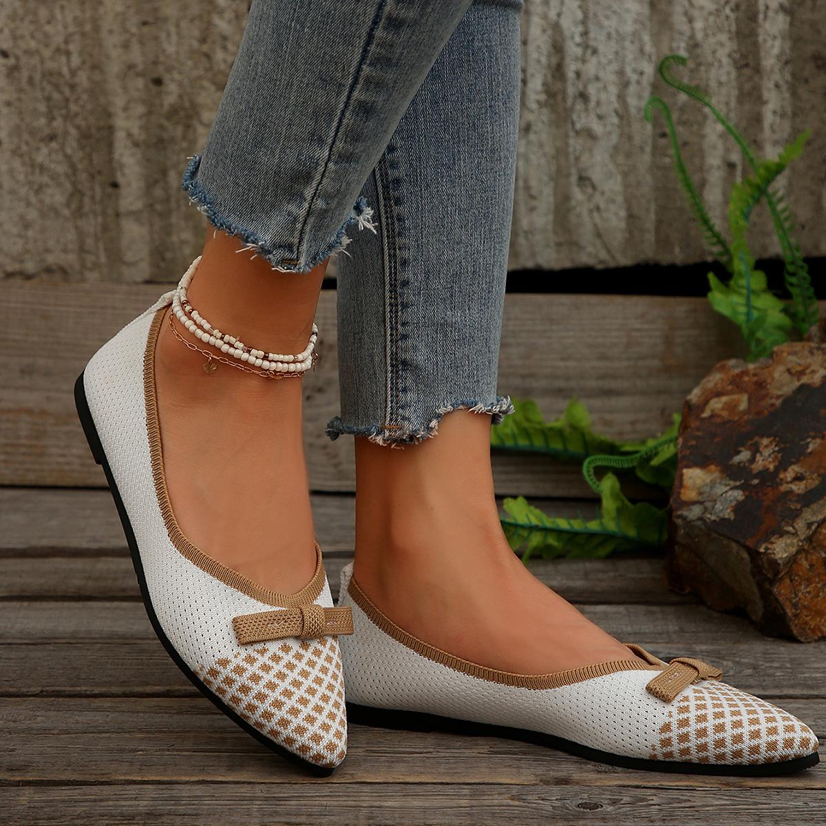 Весенняя женская обувь на плоской подошве 2024 г вязаные носки кроссовки дышащие женские лоферы без шнуровки с круглым носком размеры 3643 легкие туфли больших размеров 36 бежевый 1349₽