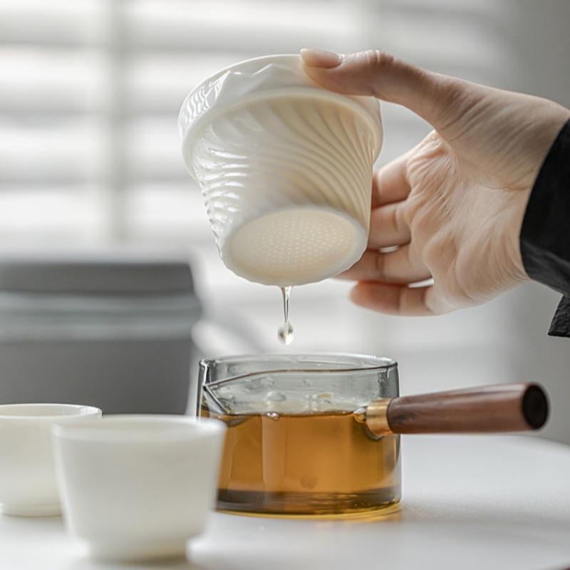 Portable High End White Porcelain Chinese Kung Fu Travel Tea Set Teaware Teapot For Tea Teapot Tea Cup Set Tea Maker Infuser