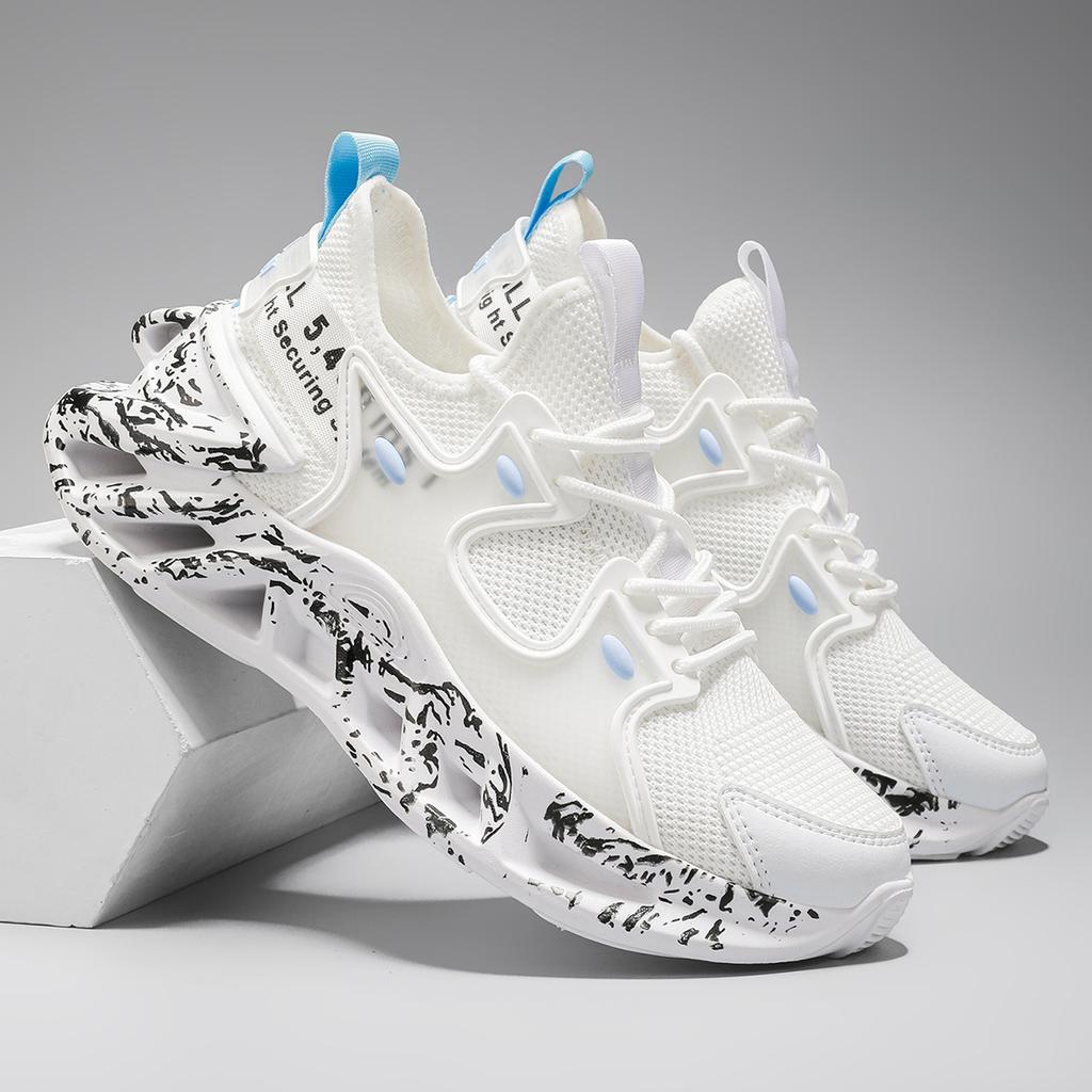 Herrenschuhe in neuem Sommer Übergröße Klinge Stoßdämpfung atmungsaktive Trendschuhe Mesh cool Laufschuhe dünn.