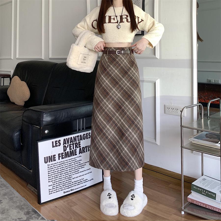 Vintage A-Linien Karorock aus Wolle in Midi-Länge für übergroße birnenförmige Frauen