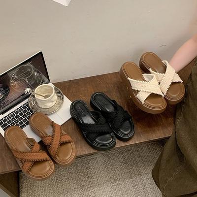 Thick-soled Slippers Women's Summer Wear Fashion 2025 New Internet Celebrity Explosion Cool Slippers Women's Seaside Beach Women