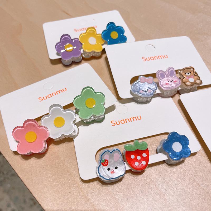 Adorable Mini Acrylic Hair Clip for Girls: Cartoon Bear & Flower Claws for Bangs and Broken Hair