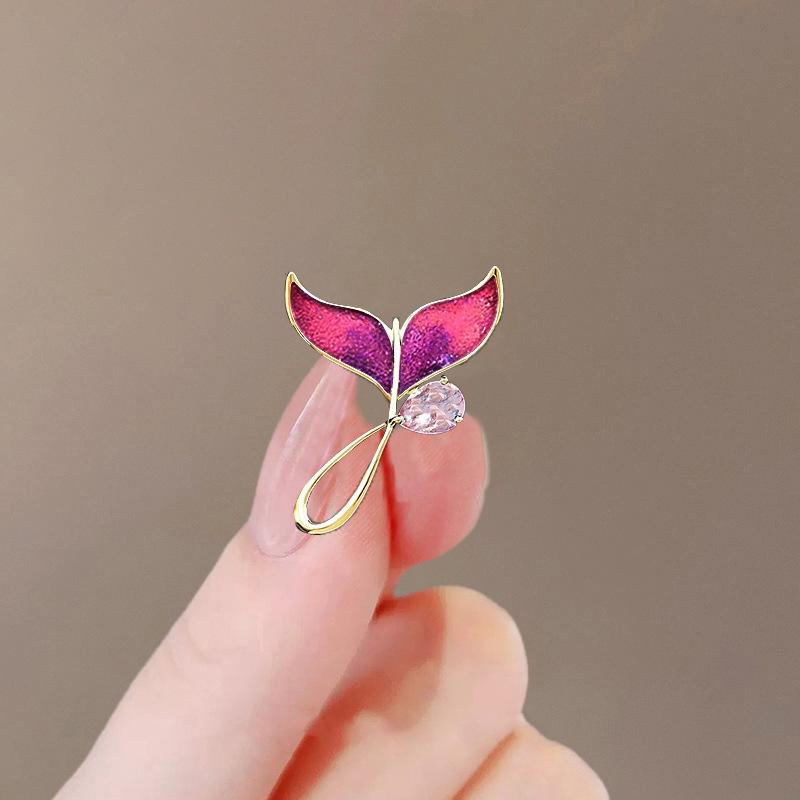 Elegant Pearl Brooch for Women's Suits - High-End Jewelry Pin