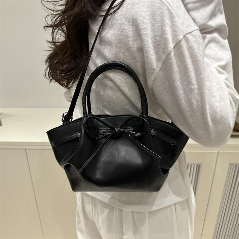 Korean Niche Portable Vegetable Basket Bag Women's Spring 2025 New Trendy Fashion Bucket Bag Bow Messenger Bag
